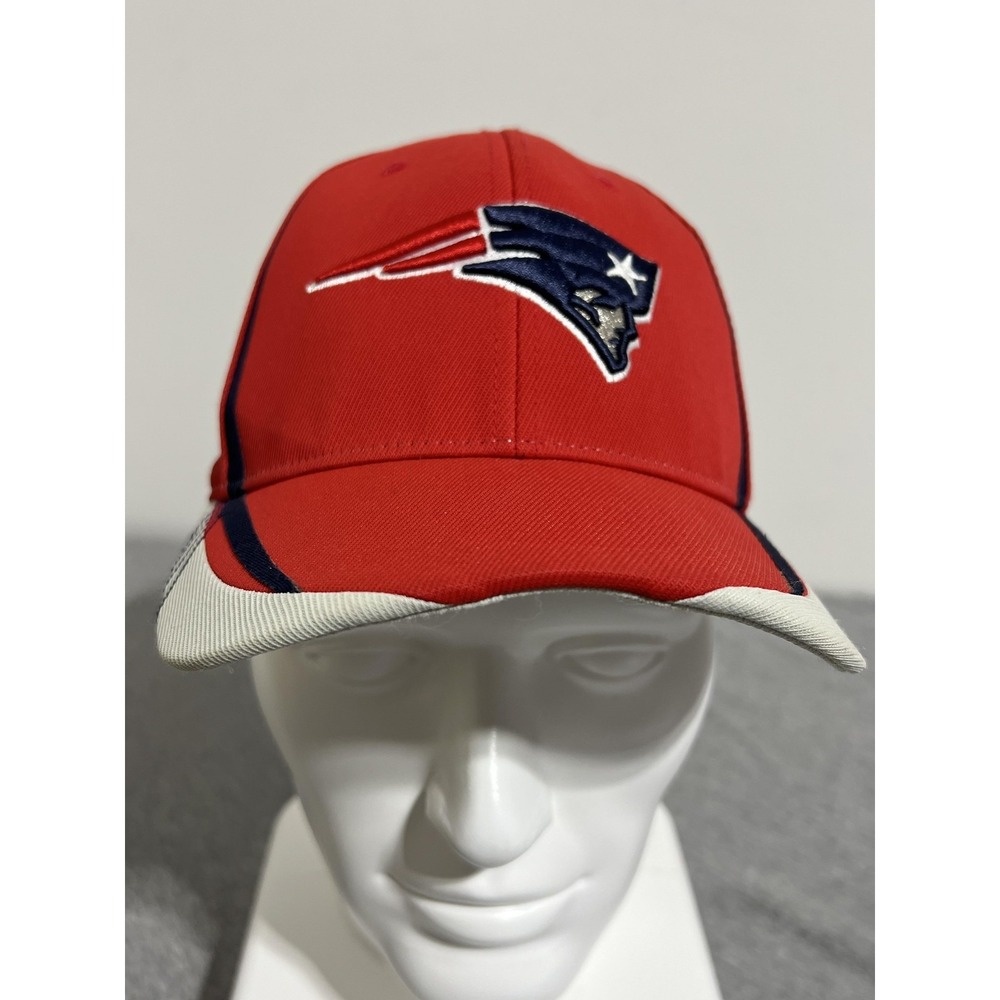 New England‎ Patriots Hat Cap Fitted Mens Large Red NFL Football Reebok Flexfit